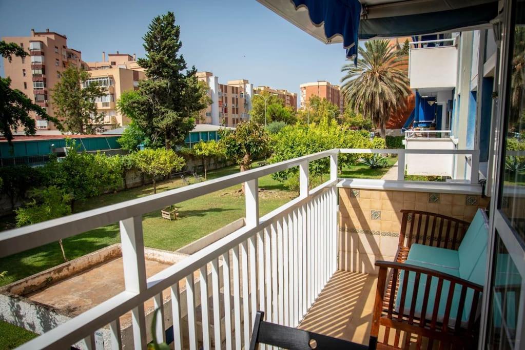 Piso Con Jardin Apartment Malaga Luaran gambar