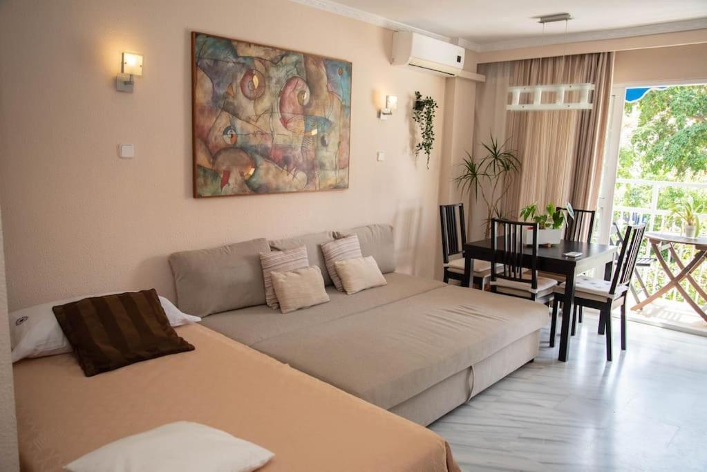 Piso Con Jardin Apartment Malaga Luaran gambar