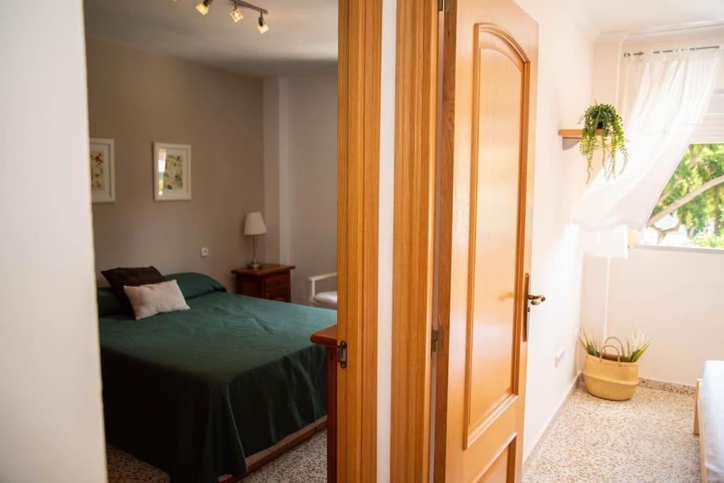 Piso Con Jardin Apartment Malaga Luaran gambar