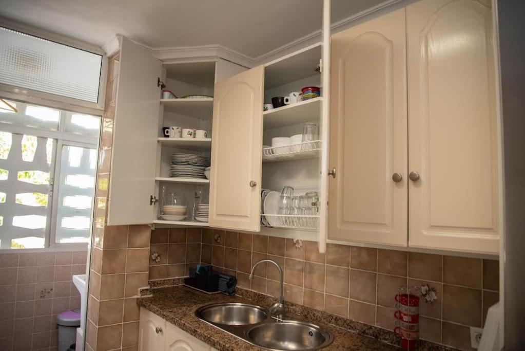 Piso Con Jardin Apartment Malaga Luaran gambar