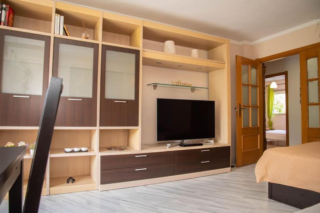 Piso Con Jardin Apartment Malaga Luaran gambar