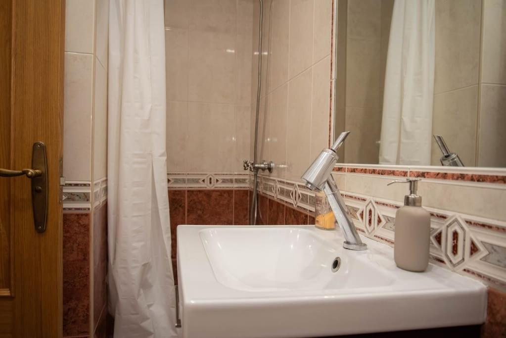 Piso Con Jardin Apartment Malaga Luaran gambar