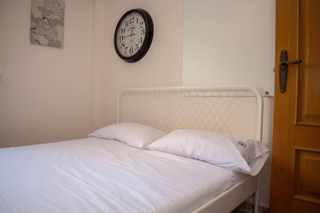 Piso Con Jardin Apartment Malaga Luaran gambar